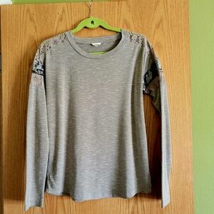 Hem & Thread long sleeve top